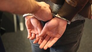Mannen opgepakt voor beroving nachtelijke bezorger