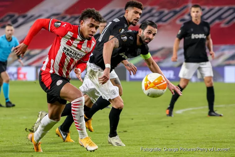PSV toont karakter en klopt PAOK Saloniki