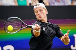 Van Rijthoven pakt eerste ATP-titel na droomweek in Rosmalen