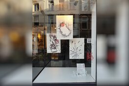 Mini-expositie rubbings van Ineke van Engelen ' I was here I, II en II"