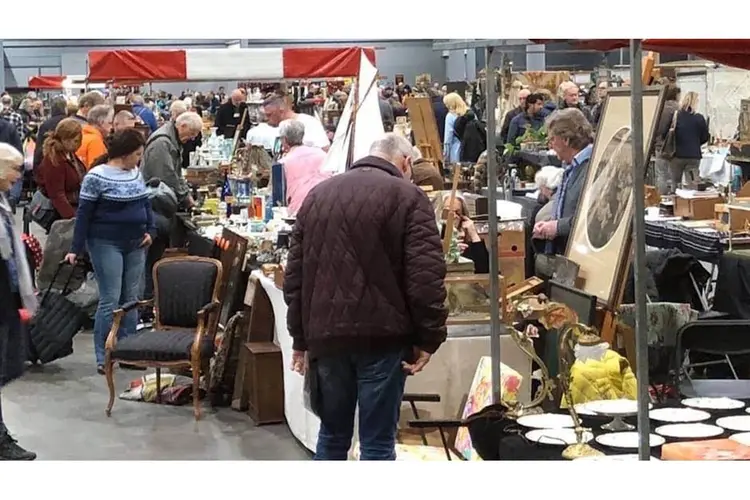 Kom naar de Super Snuffelmarkt in de Brabanthallen: Een Paradijs voor Liefhebbers van Vintage, Curiosa en Tweedehands!