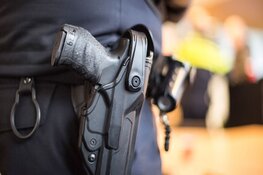 Politie zoekt verdachte van een bootdiefstal en lost waarschuwingsschot