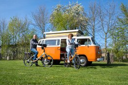 De ideale elektrische vouwfiets voor camperaars