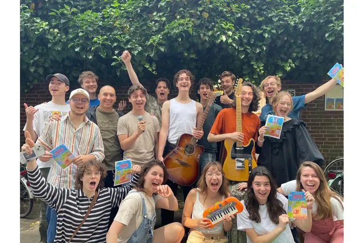 De Koningstheateracademie treedt vrijdagavond 27 juni buiten haar muren met ‘Kunstmest: KTA Straatfeest’. Een ode aan cabaret en verbinding met Den Bosch