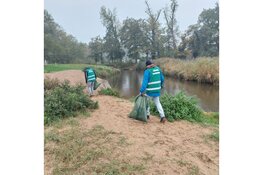 130 vrijwilligers ruimen 312 kilo afval op langs de Aa en Nieuwe Aa