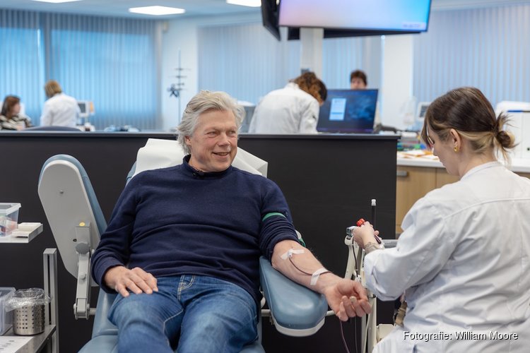 Roelof Hemmen brengt bezoek aan de nieuwe Sanquin-vestiging Den Bosch