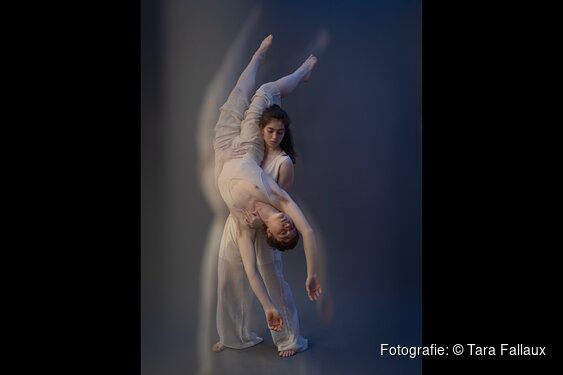 Vertical Blue - Body of Art/Annemijn Rijk