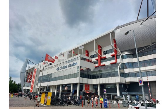 PSV deelt FC Groningen ferme tik uit
